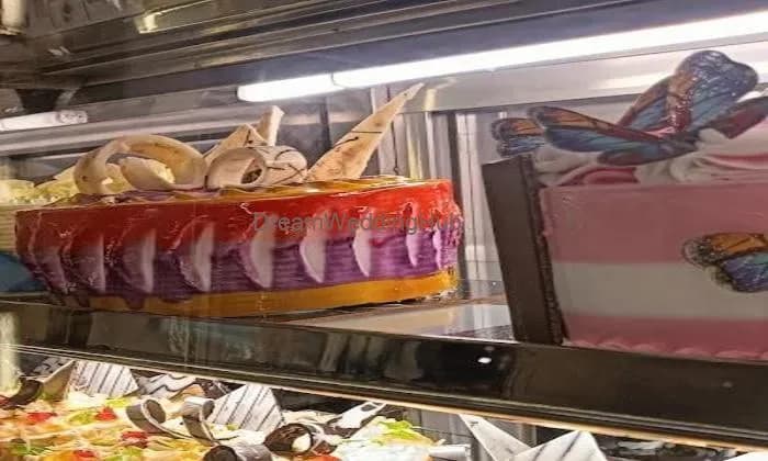 The Royal Fantasy cake's & bake's