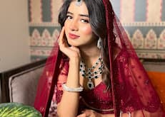 Kritika Khandelwal Makeovers