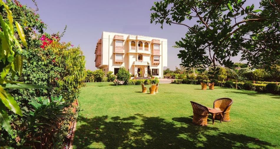 Welcomheritage Mount Valley Resort