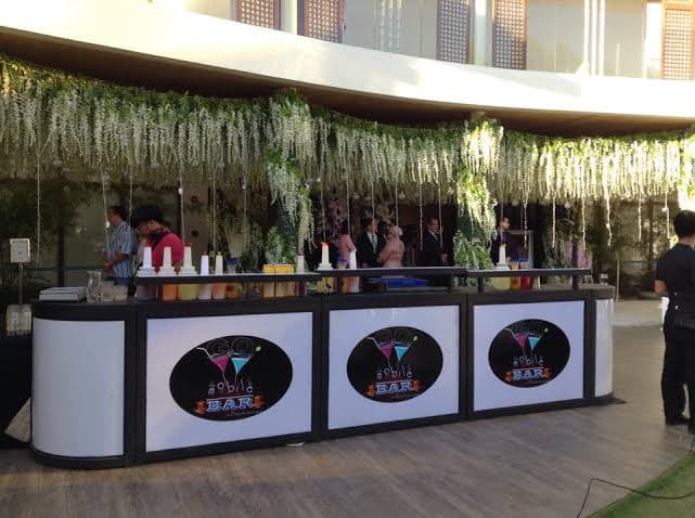 Bartenders for wedding Bartenders for wedding