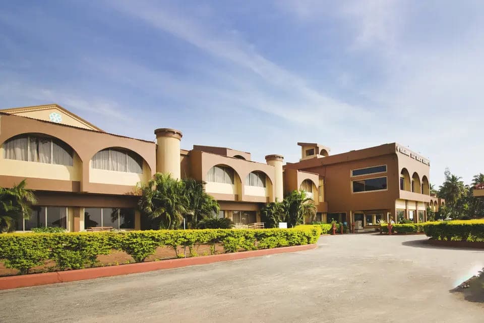 Paradise Isle Beach Resort