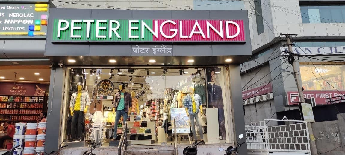 PETER ENGLAND SHOWROOM