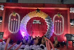 Royal light and balloon