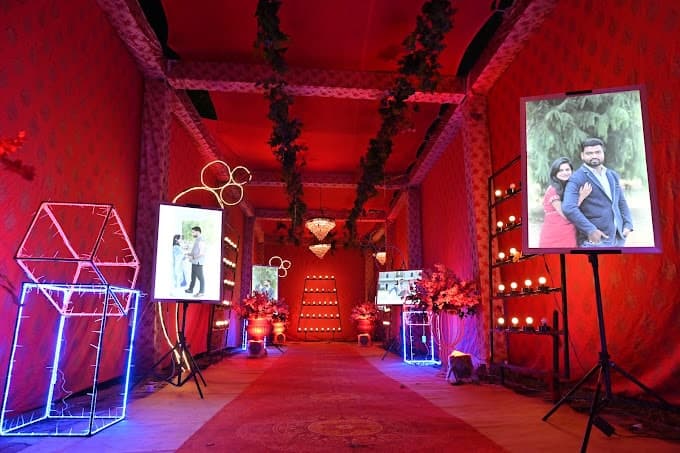 Shine Digital Photo Studio