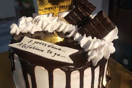 Whippin Cakes and Bakes