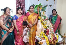 Purohits and Pandits Purohits and Pandits