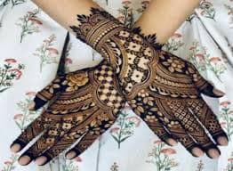 Mehendi Artist Pooja Puranik