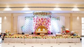 Savannah Gardens Lawn