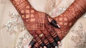 Vaishnavi mehendi artist