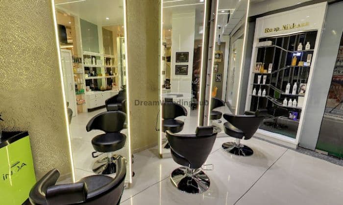 Roop Nikharr Salon