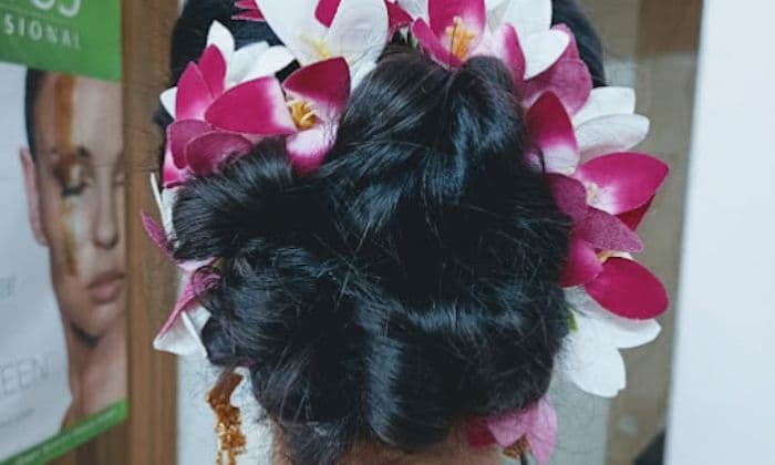 SHRUNGAR MAKEUP STUDIO