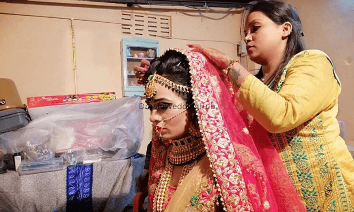 MAKE OVER BEAUTY PARLOR