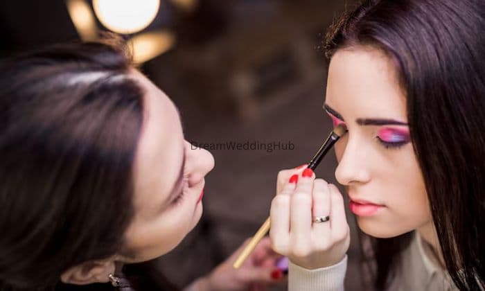 RONAK BEAUTY PARLOUR