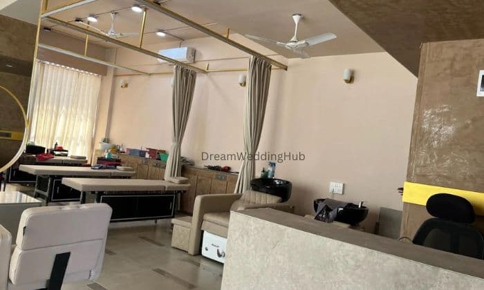 Aruna’s beauty salon