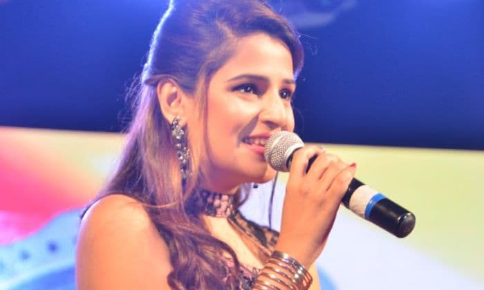 Anchor Mallika Sharma