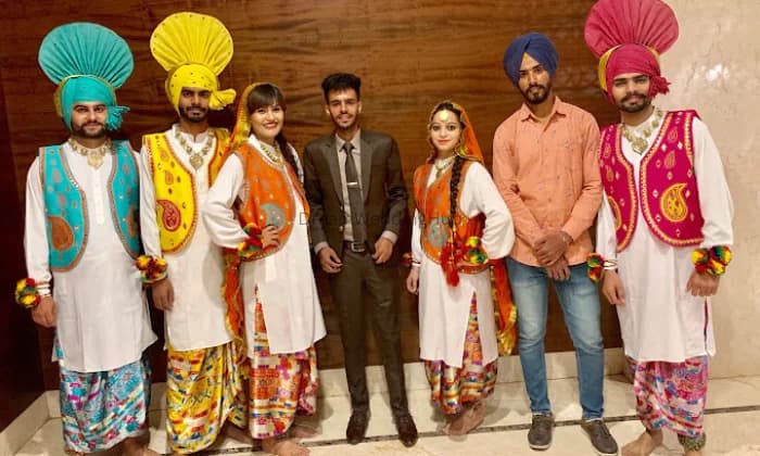 Vasu  Bhangra Instructor