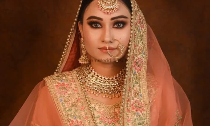Atoshi Singh Salon  Makeup