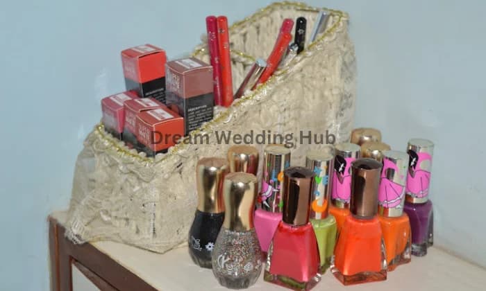 Miracle Touch Beauty Parlou