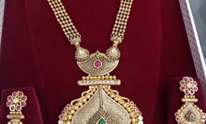 R D JEWELLERS