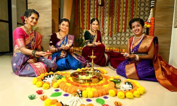 Makeup Artist in Navi