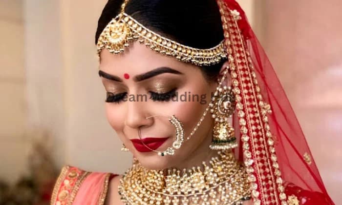 Ashwini Hake Makeup Artist