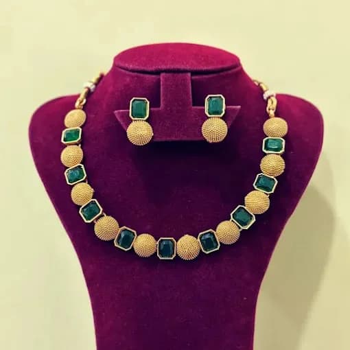 Thoufeeq Gold  Diamonds