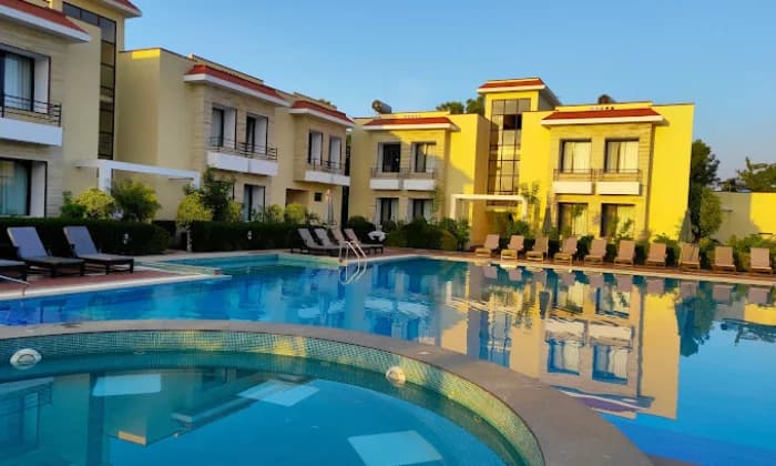 Spree Jungle Vilas Resort