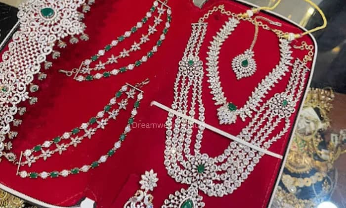 Anikalan Luxury Rental Jewellery