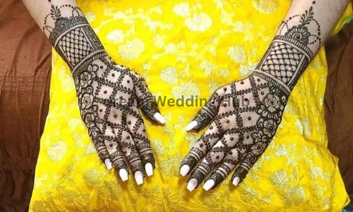 Tazeenmehandi artist