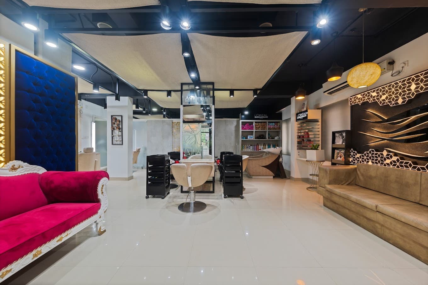 Ashtamudi Beauty Saloon