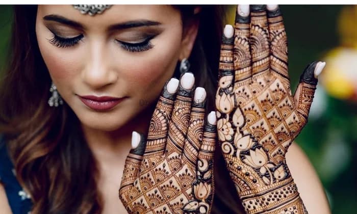 Lovely Mehandi Artist