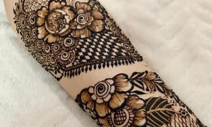 Husna Mehndi Artist