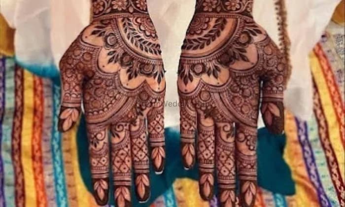 Mehndi artist nishu