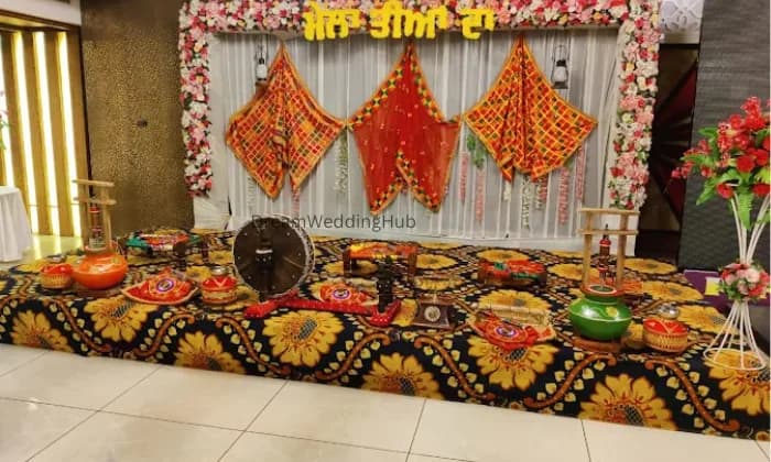 Royal Flowers and Decorations Royal Flowers and Decorations