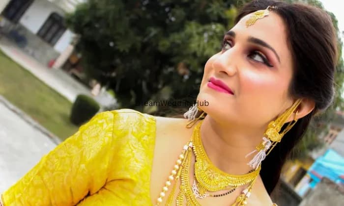 Golden Makeup Studio