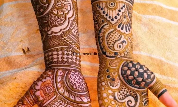 Pushpam Mehndi