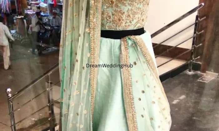 Seasons Clothing Store