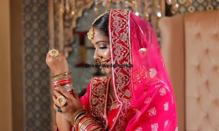 Hiba Mushtaq Makeup Studio