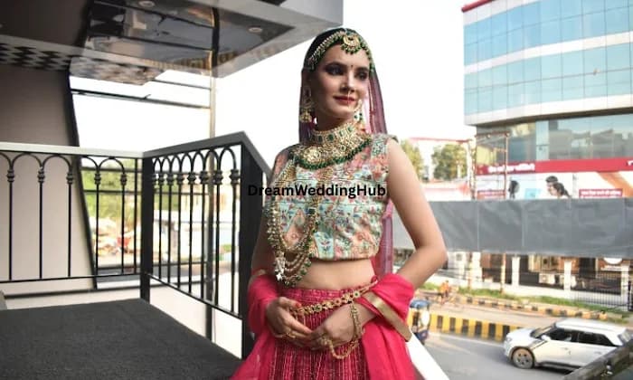 Headqueen With Mister