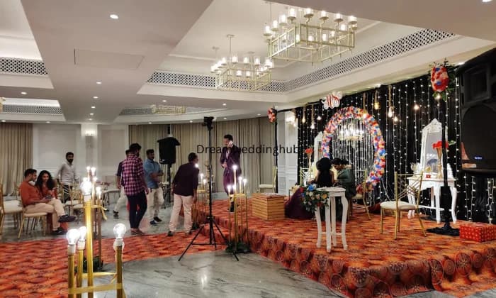 THE PALAZZO Chakolas