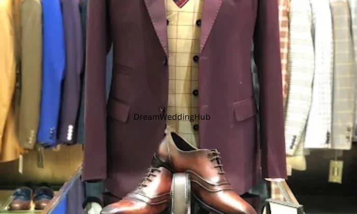 Royal Attire by Mukesh