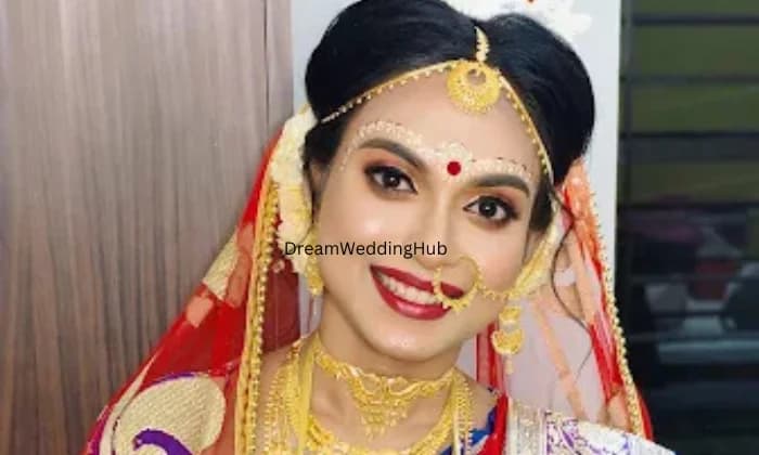 Riya Ghosh  Makeup  Artist