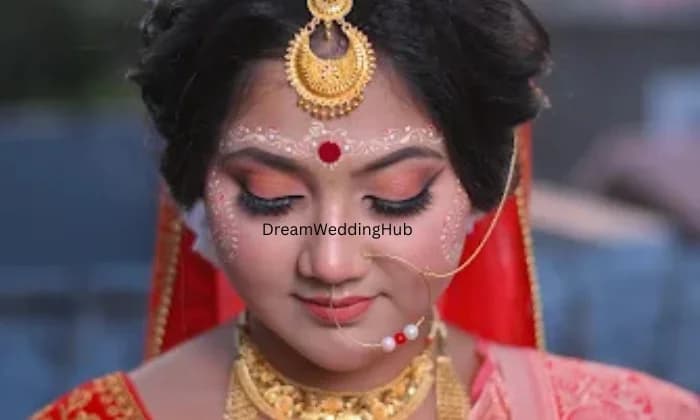 Debis Premier Makeup Artist