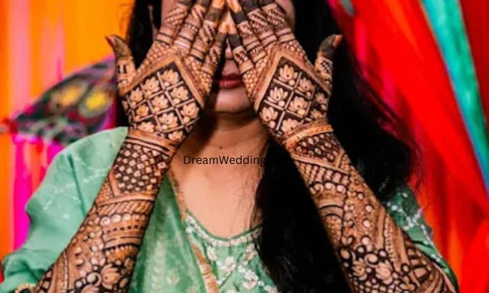 Best mehendi artist at Kolkata garia