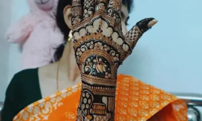 Tejas mehndi artist in  mohali