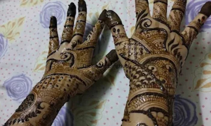 Bansal  Mehandi  Artist