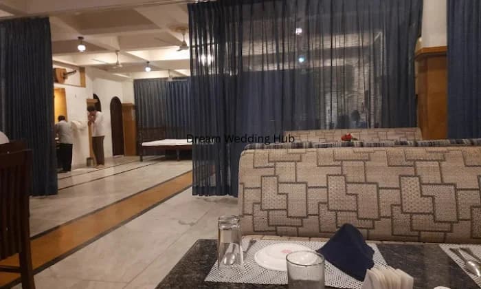 TreeHouse Narmade A Riverfront Resort