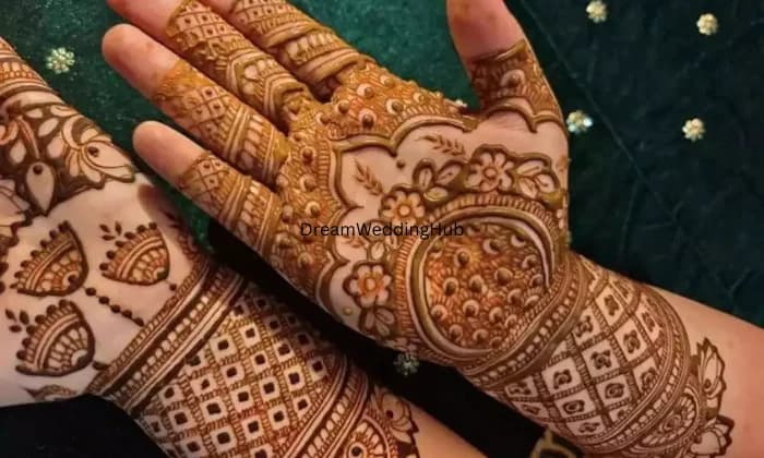 The varsha Mahandi artist Group