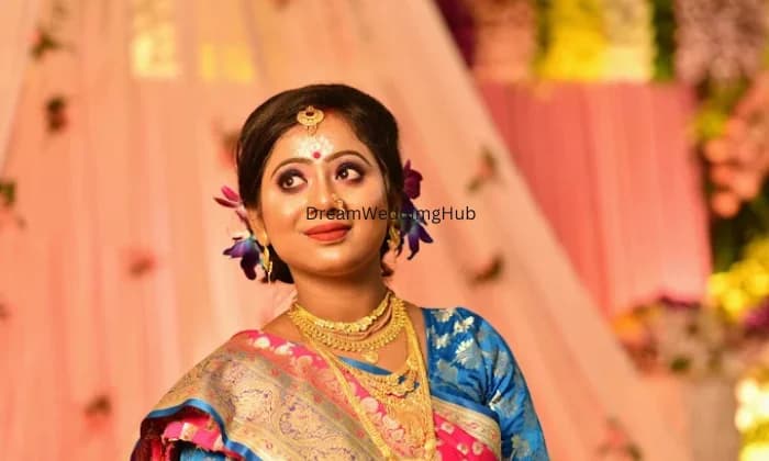 Moumita Makeup Asansol