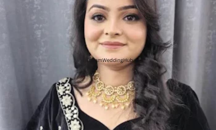 Miss18 Salon  Academy